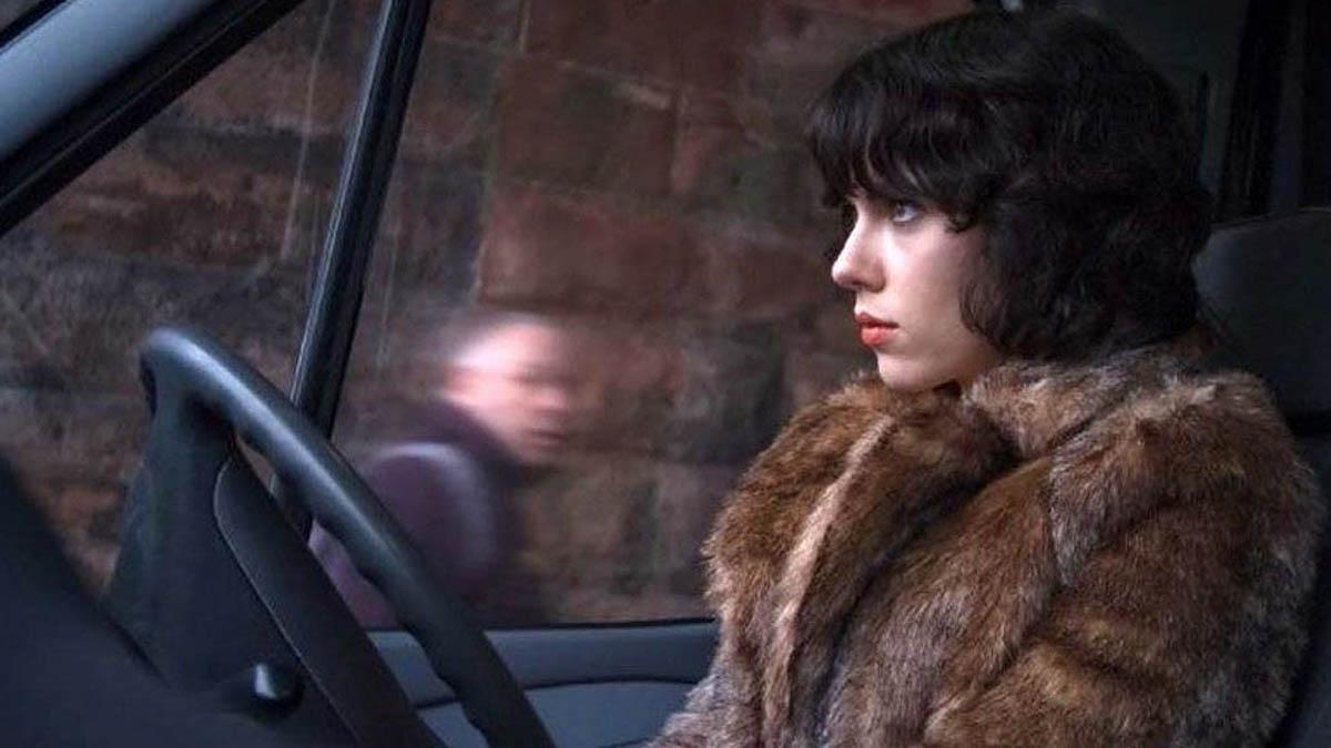 Estrenos de la semana. Tráiler de 'Under the skin'