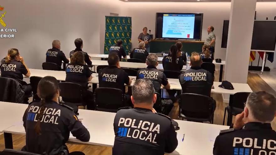 La Guardia Civil imparte un curso sobre violencia de género a policías locales de la isla
