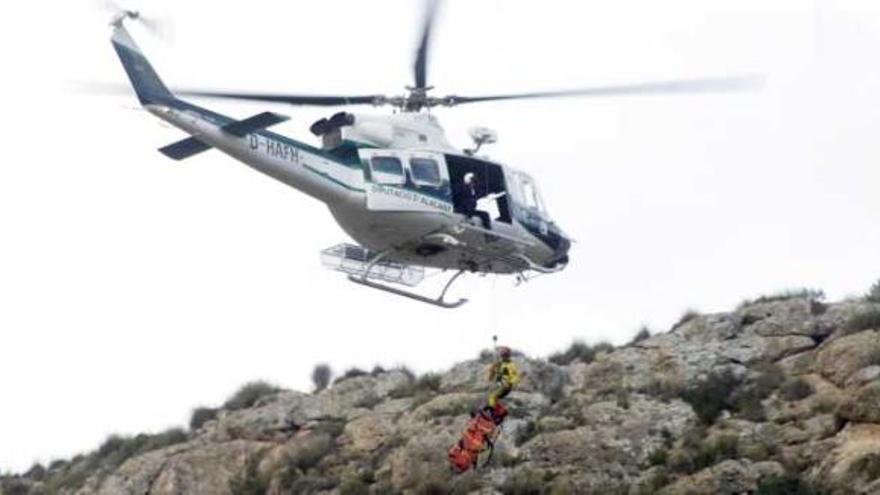 Rescatan el cadáver del hombre que se despeñó en la sierra de Santa Pola