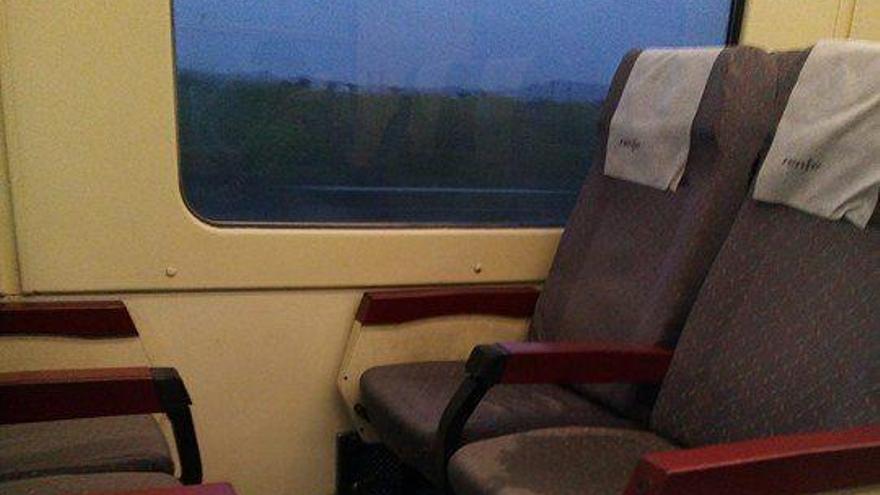 Pasajeros denuncian goteras en los trenes de cercanías Alicante-Elche-Murcia