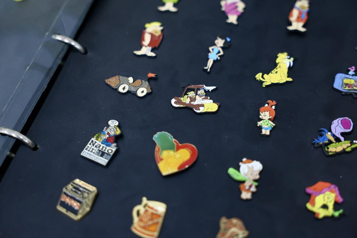 La falla El Quarantahuit mantiene viva la tradición de las bolilleras