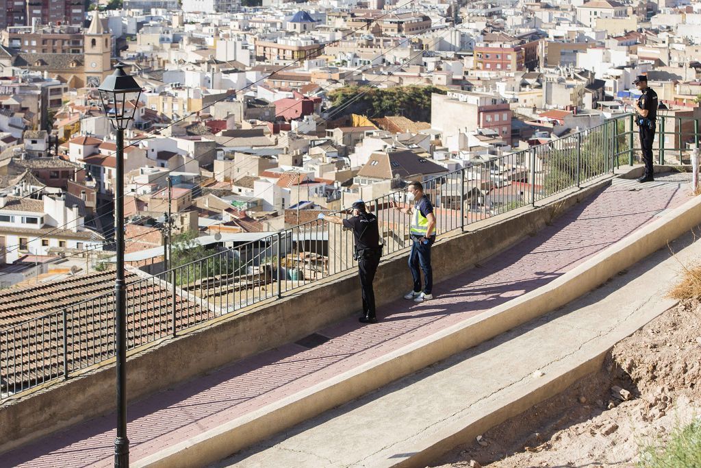 Encuentran muerto a un vecino de Lorca desaparecido encajado en el hueco entre dos casas