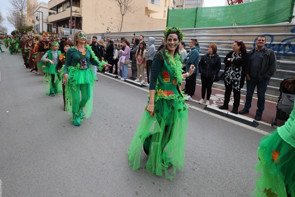 Búscate en las imágenes de la rúa de Carnaval de Ibiza