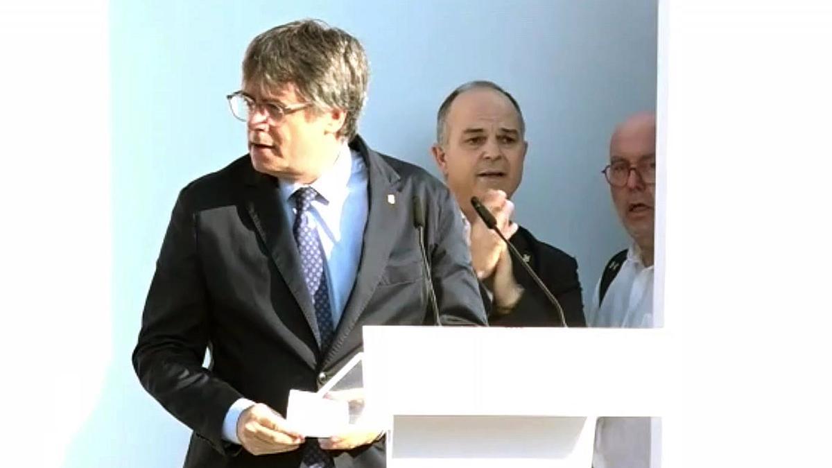 Carles Puigdemont con Jordi Turull y Gonzalo Boye