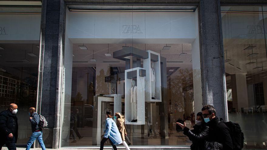 Exteriores de la nueva tienda de Zara en los bajos del Edificio de Plaza de España.