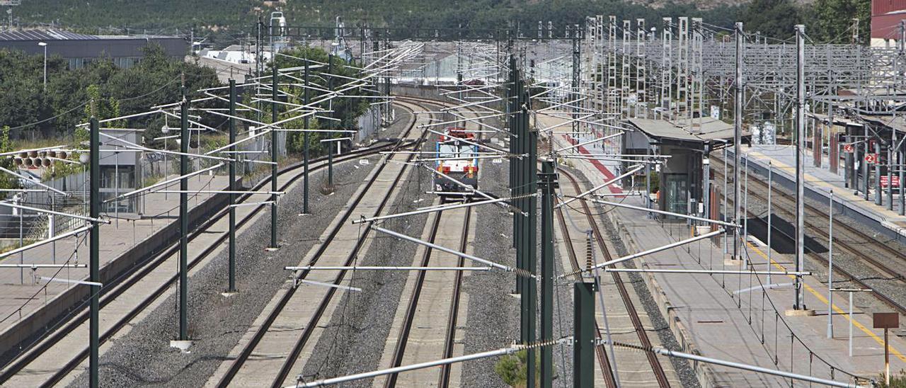 Andenes de la estación de tren de Xàtiva, en una imagen de este verano | PERALES IBORRA