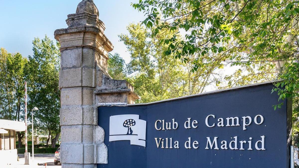 Imagen de la entrada del Club de Campo Villa de Madrid.