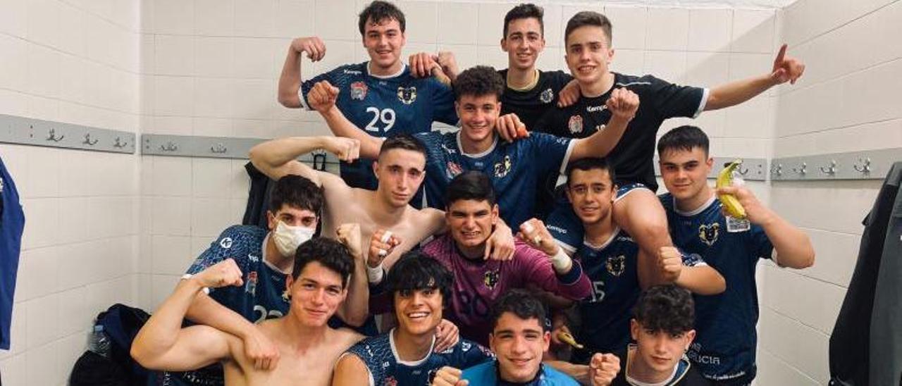 Los jugadores del Luceros celebran su triunfo en el partido. |  // FDV