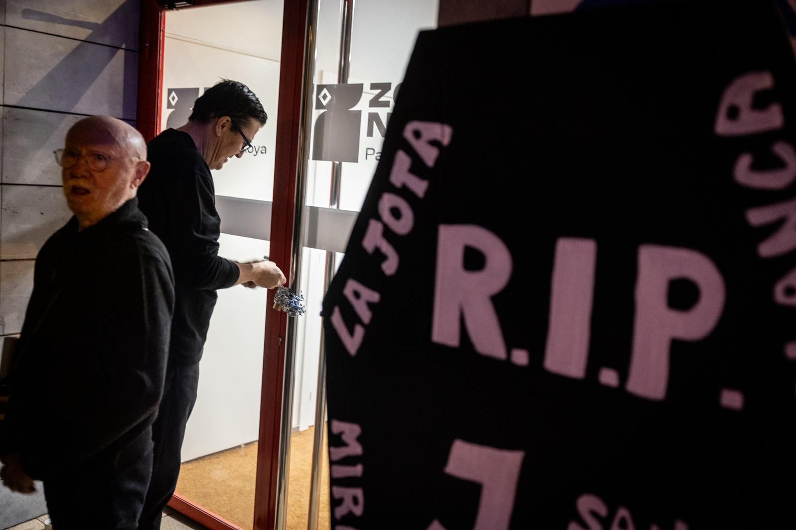 Protesta contra el cierre de las Zonas Jóvenes en Zaragoza