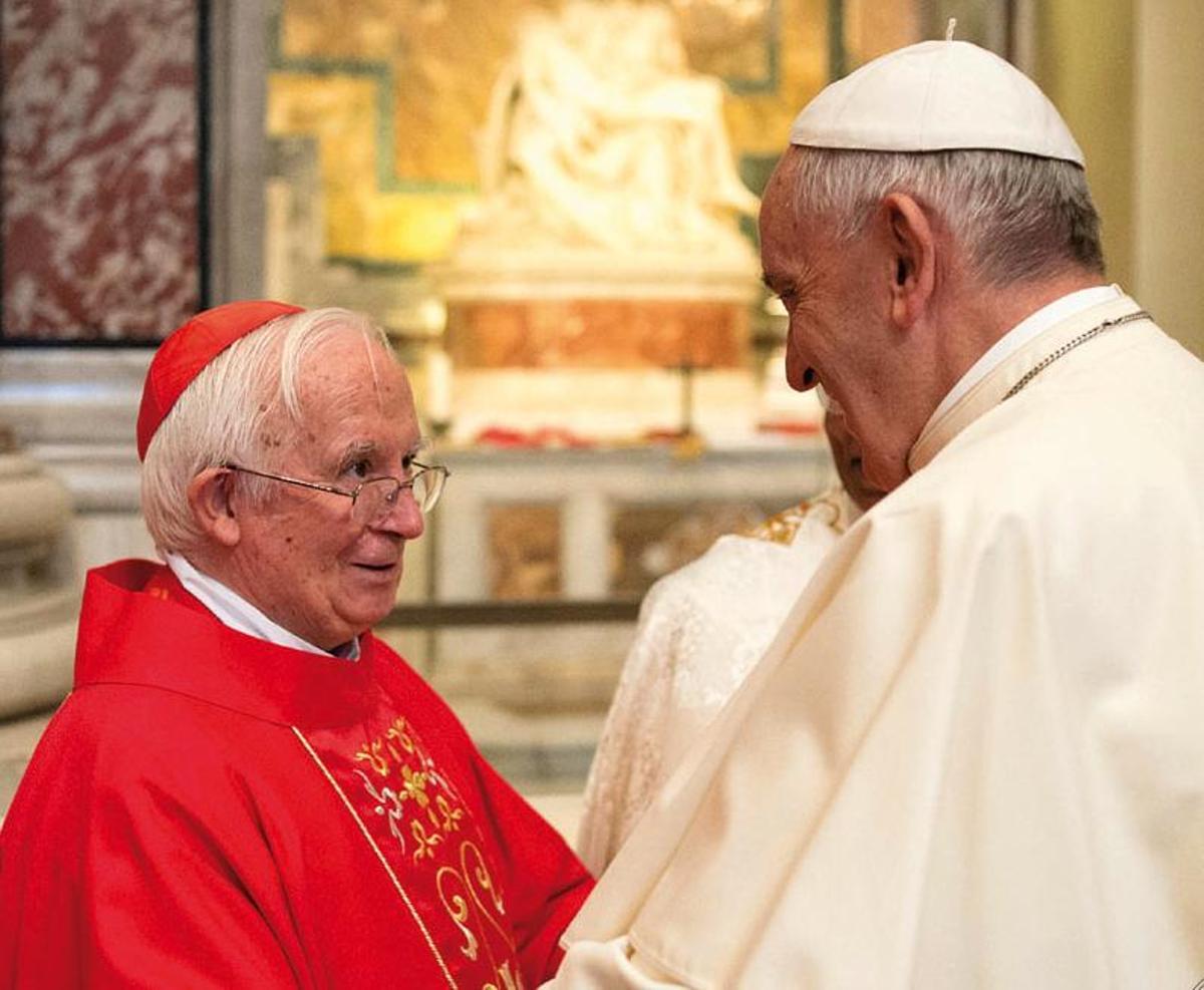 El cardenal Cañizares y el papa Francisco en una imagen de 2016