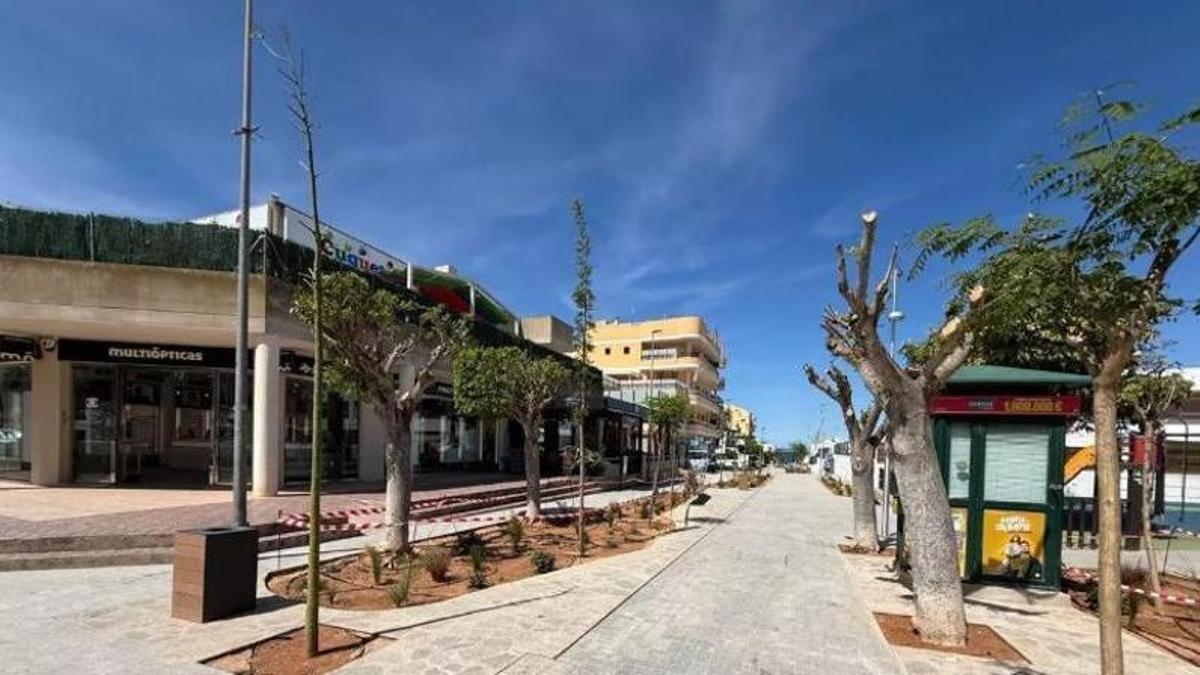 El nuevo bulevar de la calle Vara de Rey de Sant Antoni