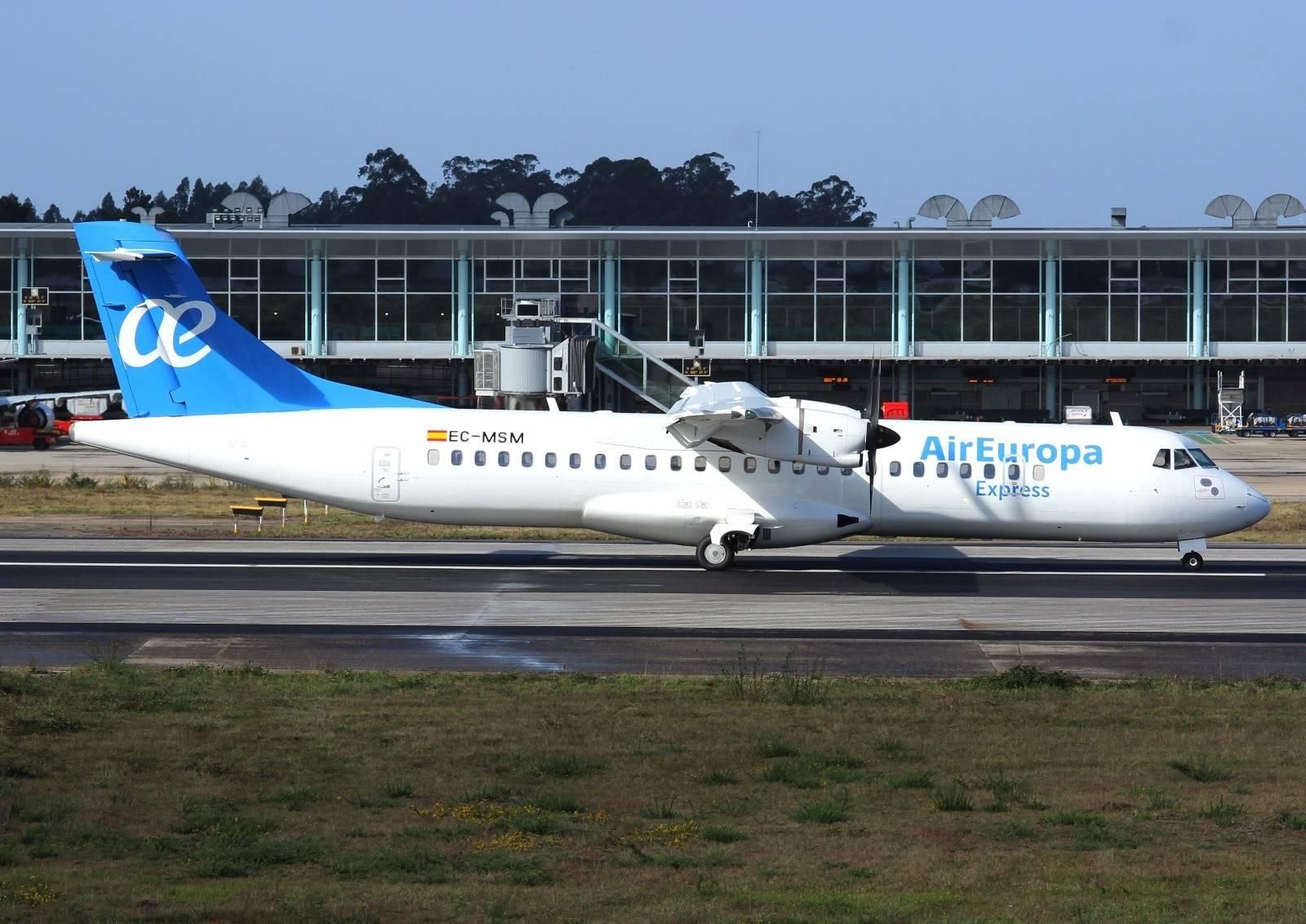 Un ATR de Air Europa en Peinador en el año 2017.