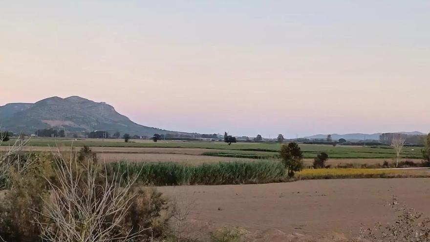 Més d'una trentena de municipis demanen frenar els macroprojectes energètics