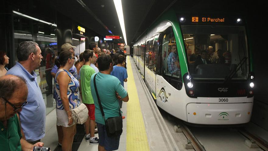 El Metro de Málaga ya se estrenó en la Feria del 2014, recién inaugurado; ahora, acumula un año de experiencia y de «rodaje».