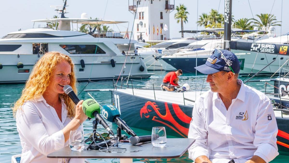 La CEO de Puerto Portals, Corinna Graf y el director general de 52 Super Series, Agustín Zulueta.