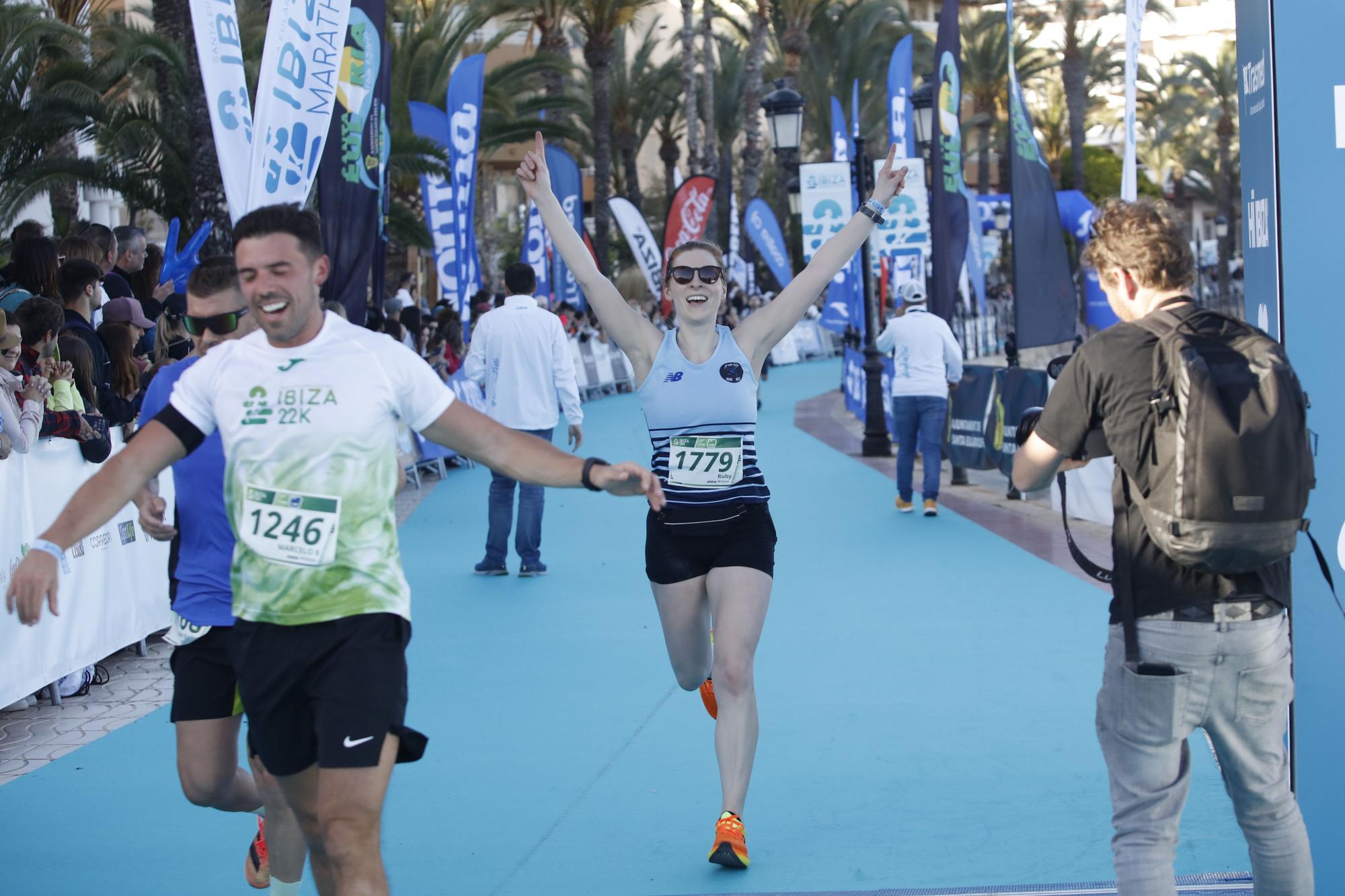 Búscate en nuestra galería de fotos del Santa Eulària Ibiza Marathon