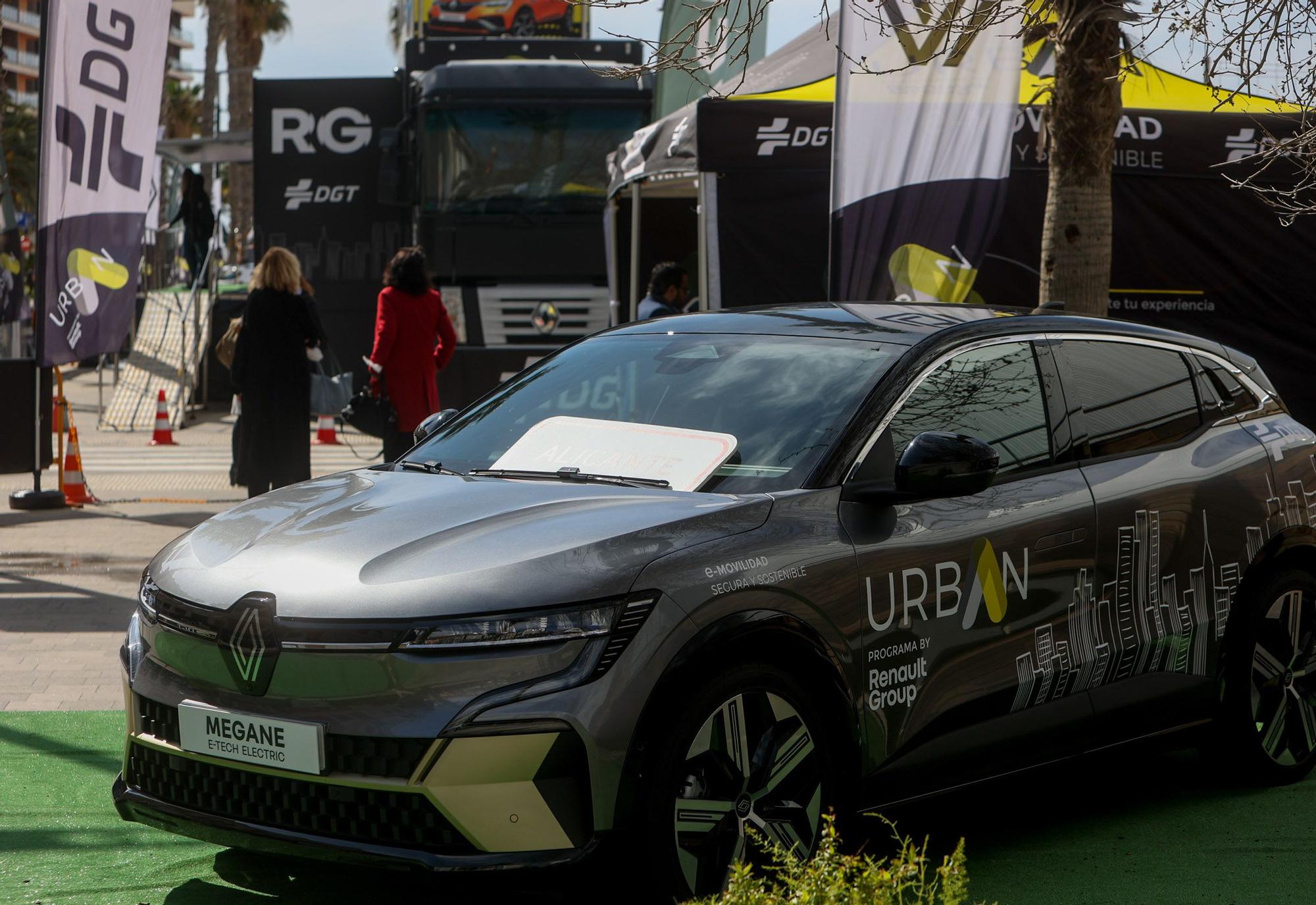 Un vehículo en la presentación programa Urban Renault-DGT