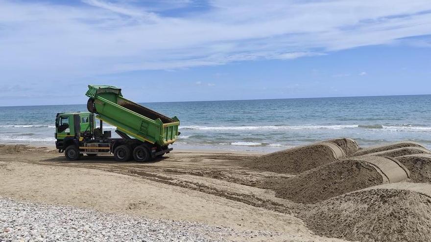 Orpesa blinda la playa Morro de Gos con la mayor aportación de arena de los últimos años