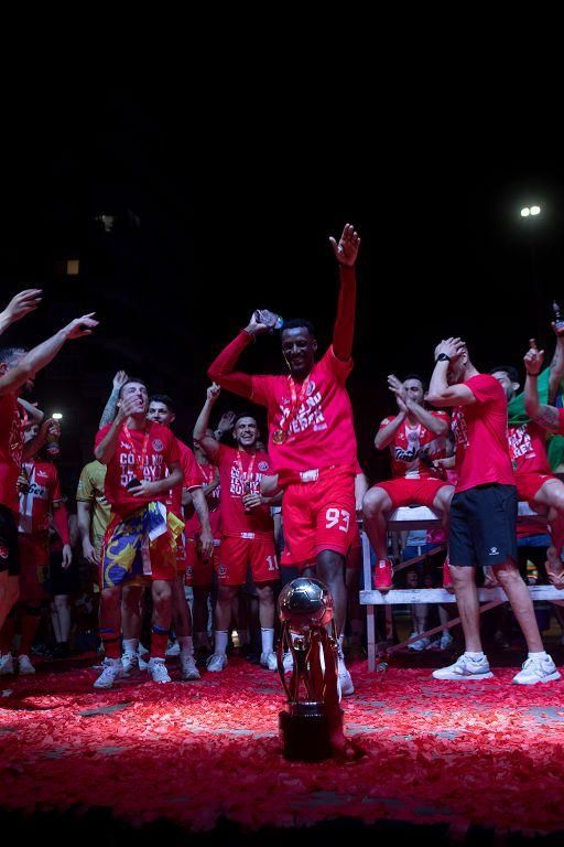 La celebración del Jimbee Cartagena como campeón de liga en la Plaza de España