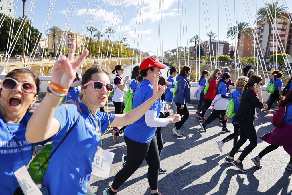 Imágenes del recorrido de la Carrera de la Mujer: avenida Pío Baroja y puente del Reina Sofía (I)