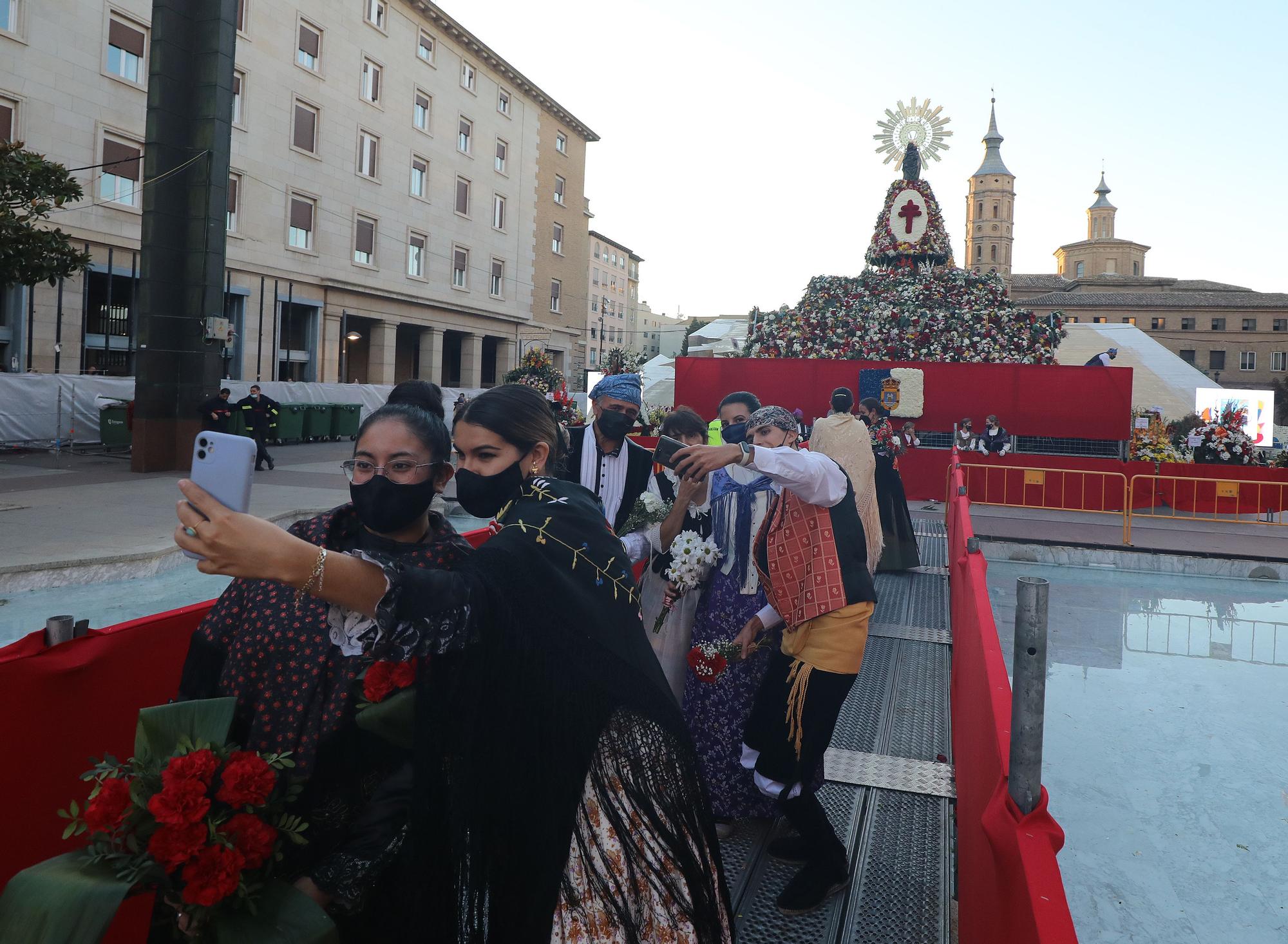 FOTOGALERÍA | La Ofrenda de Flores de estas Fiestas del Pilar 2021 III