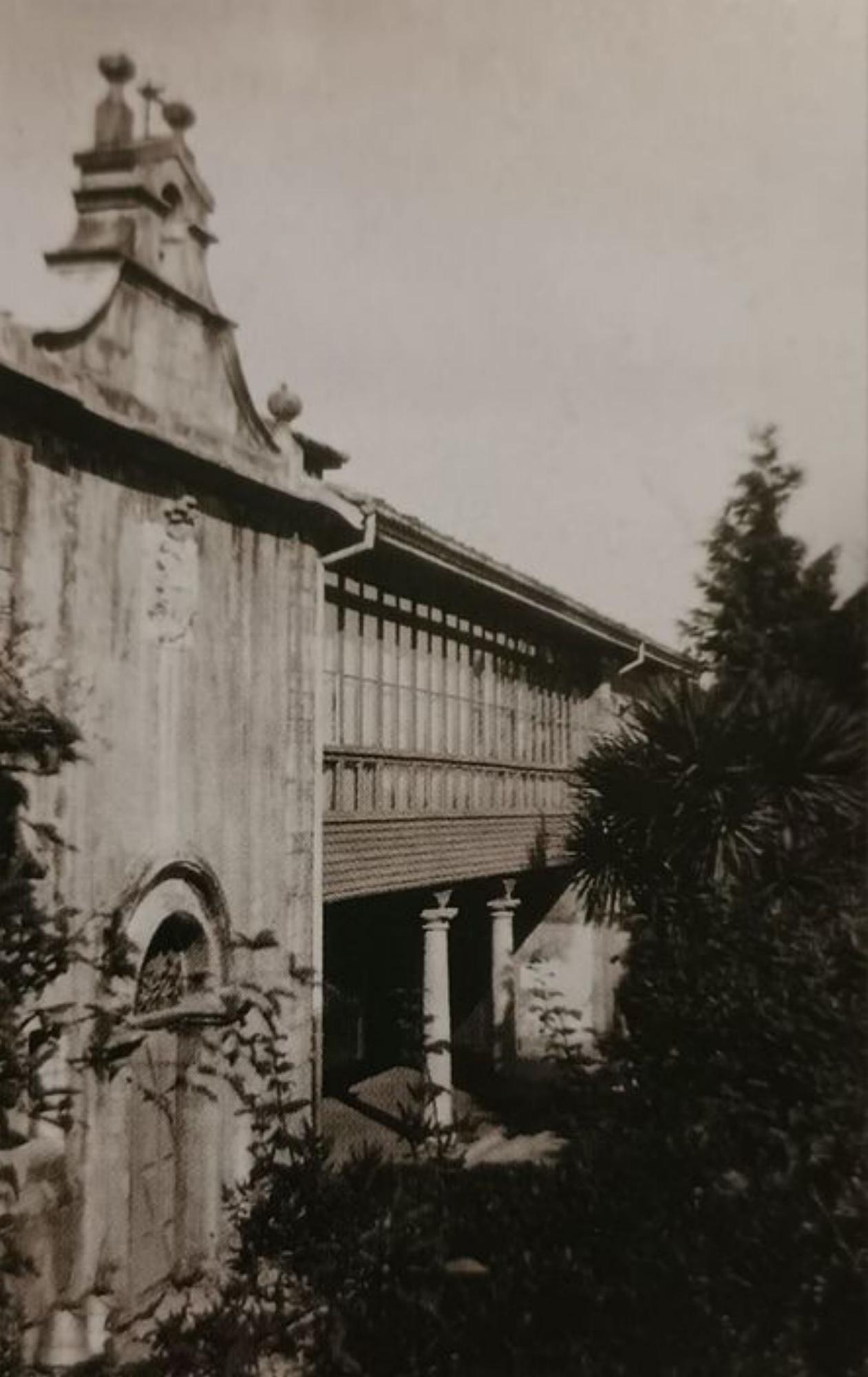 La casona, en 1930. | IMAGEN REPRODUCIDA EN EL LIBRO DEL RIDEA SOBRE LLANERA