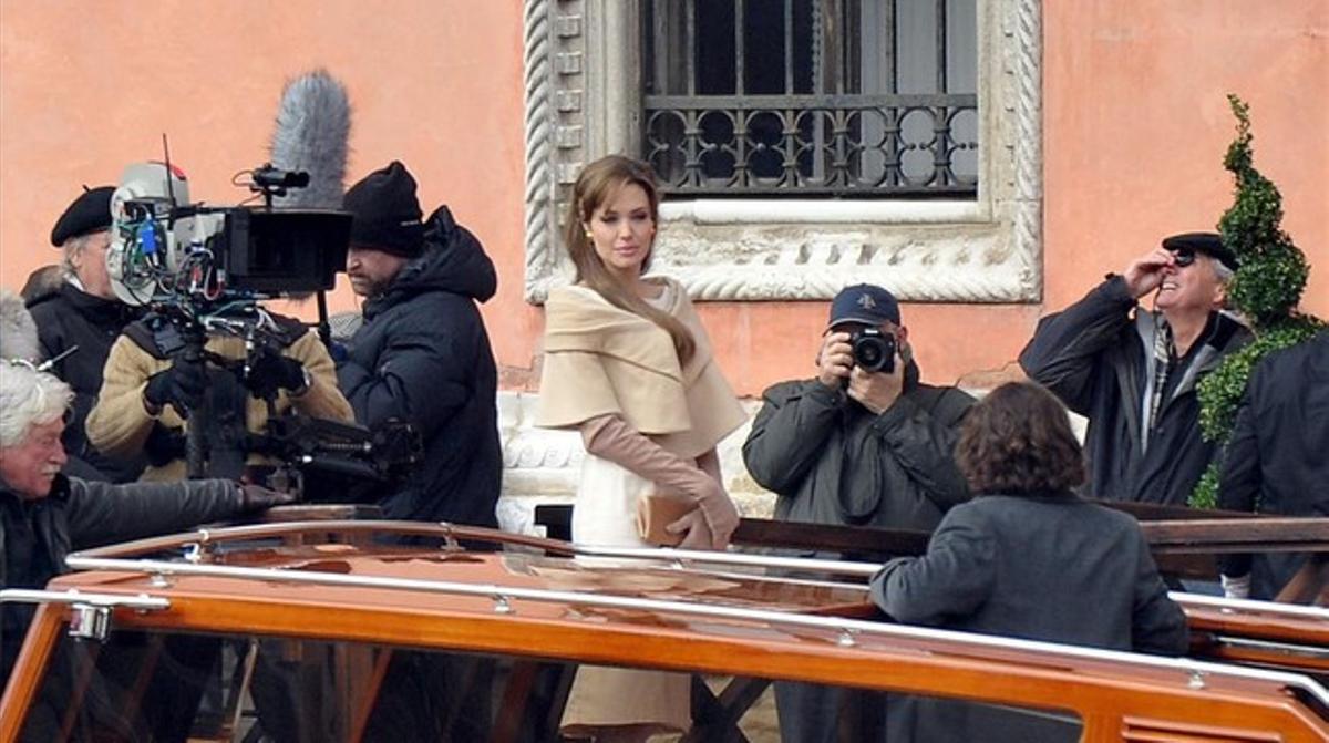 Angelina Jolie i Johnny Depp, en el rodatge de ’The tourist’, a Venècia.