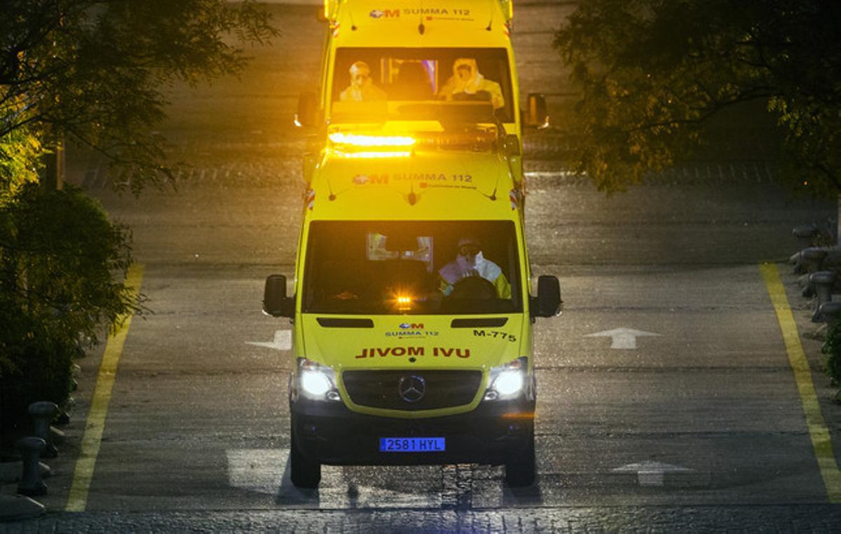 La infermera contagiada amb Ebola és traslladada en ambulància a l’Hospital Carles III, ahir. La infermera contagiada amb Ebola és traslladada en ambulància a l’Hospital Carles III, ahir.