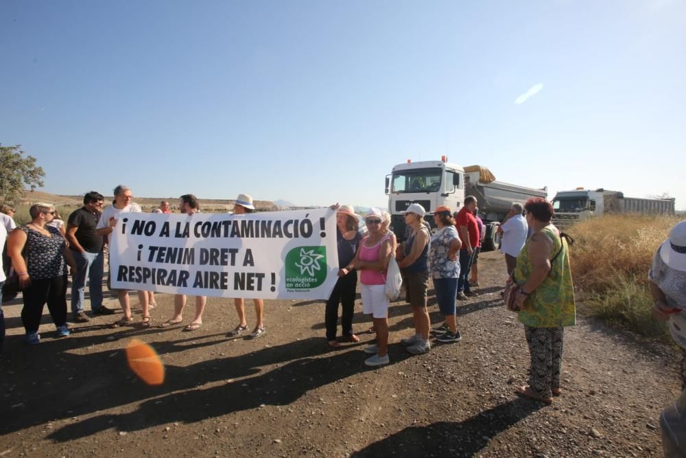 Tensión en la protesta contra una planta de residuos en Fontcalent