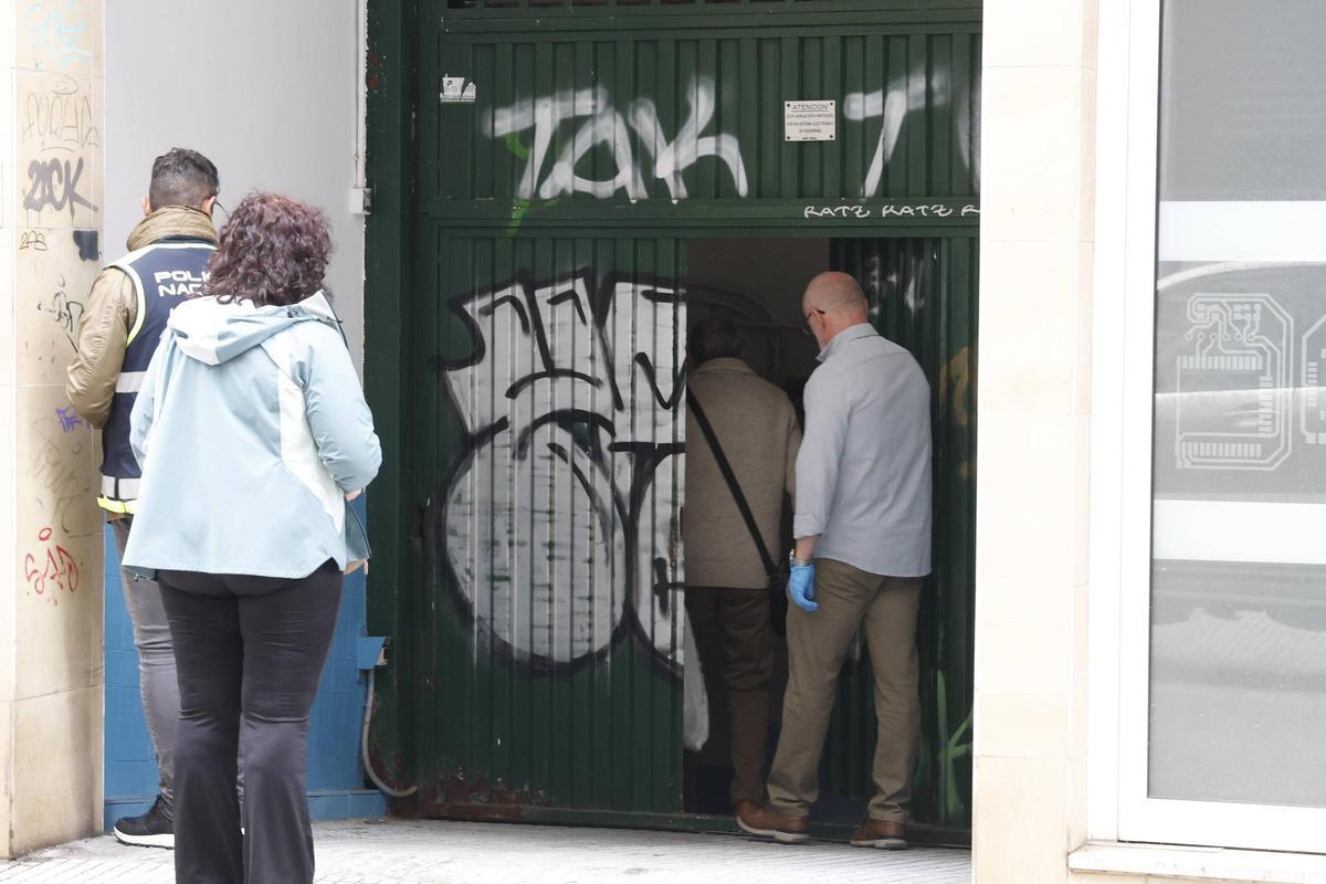 En imágenes: espectacular redada policial contra el tráfico de armas en Gijón