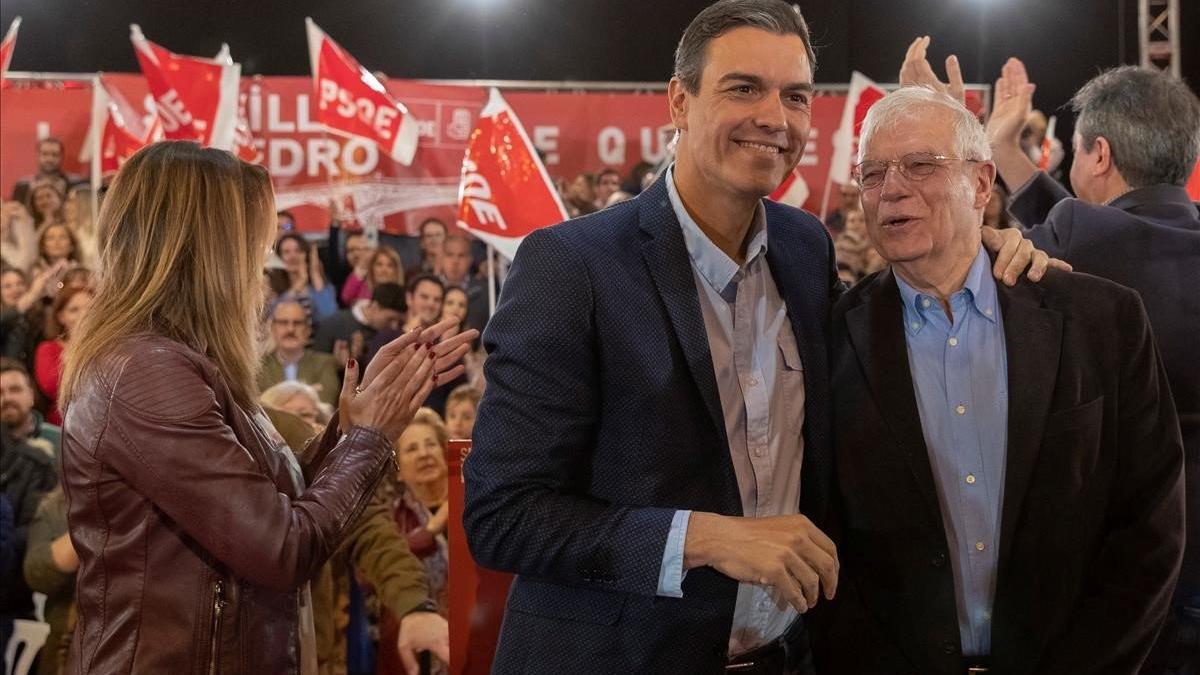 sevilla  06 04 2019  Susana Díaz, Pedro Sánchez y Josep Borrell en el mitin de Sevilla