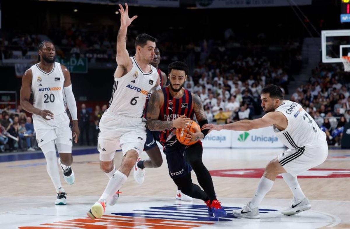 Victoria trabajada del Real Madrid contra el Baskonia.