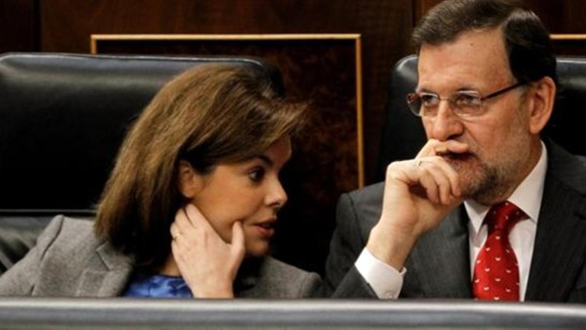 Sáenz de Santamaría y Rajoy, este miércoles, en la sesión de control en el Congreso.