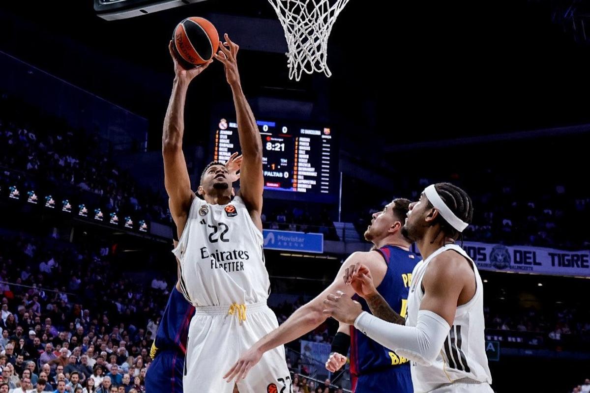 Tavares y el Madrid le hizo un roto al Barça en el Movistar Arena