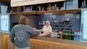 Comida chechena en Moscú.