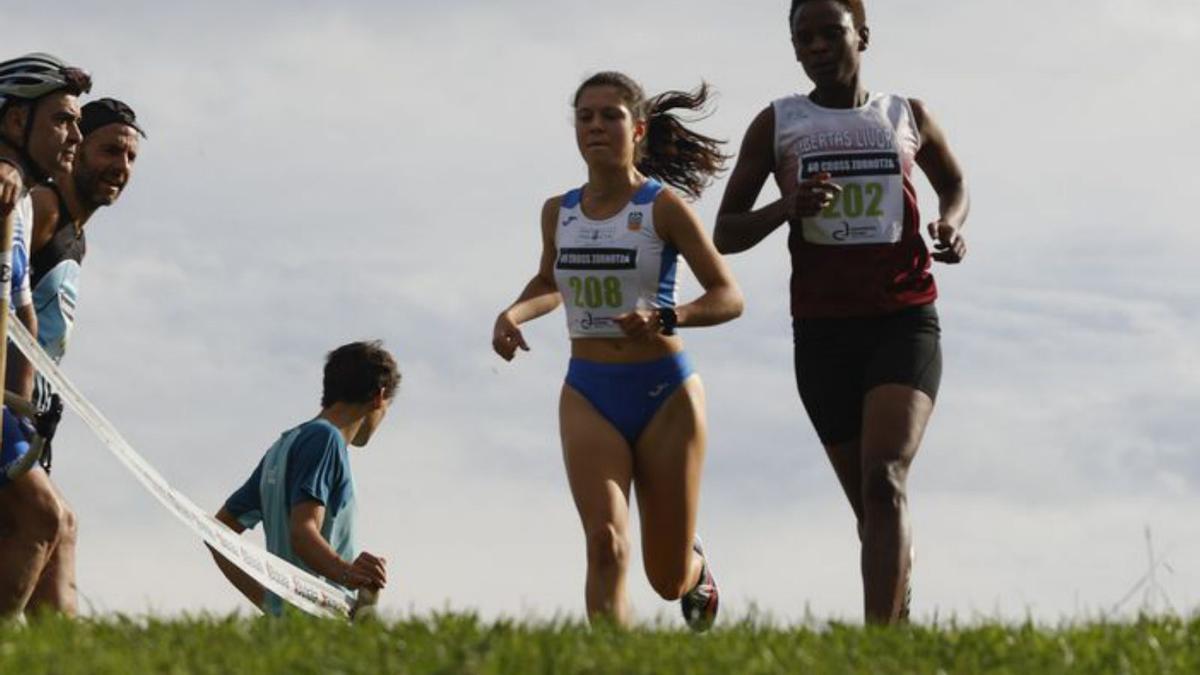 Gran triunfo de Isabel Barreiro en el cross de Zornotza