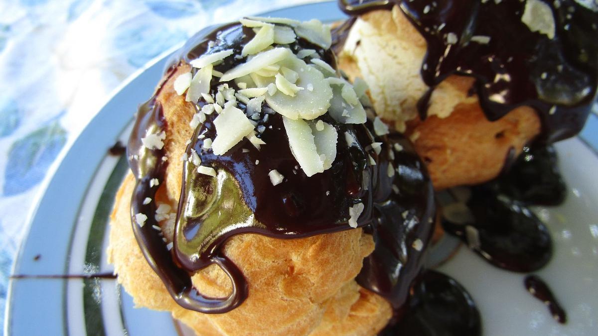 Cómo hacer profiteroles en la freidora de aire.