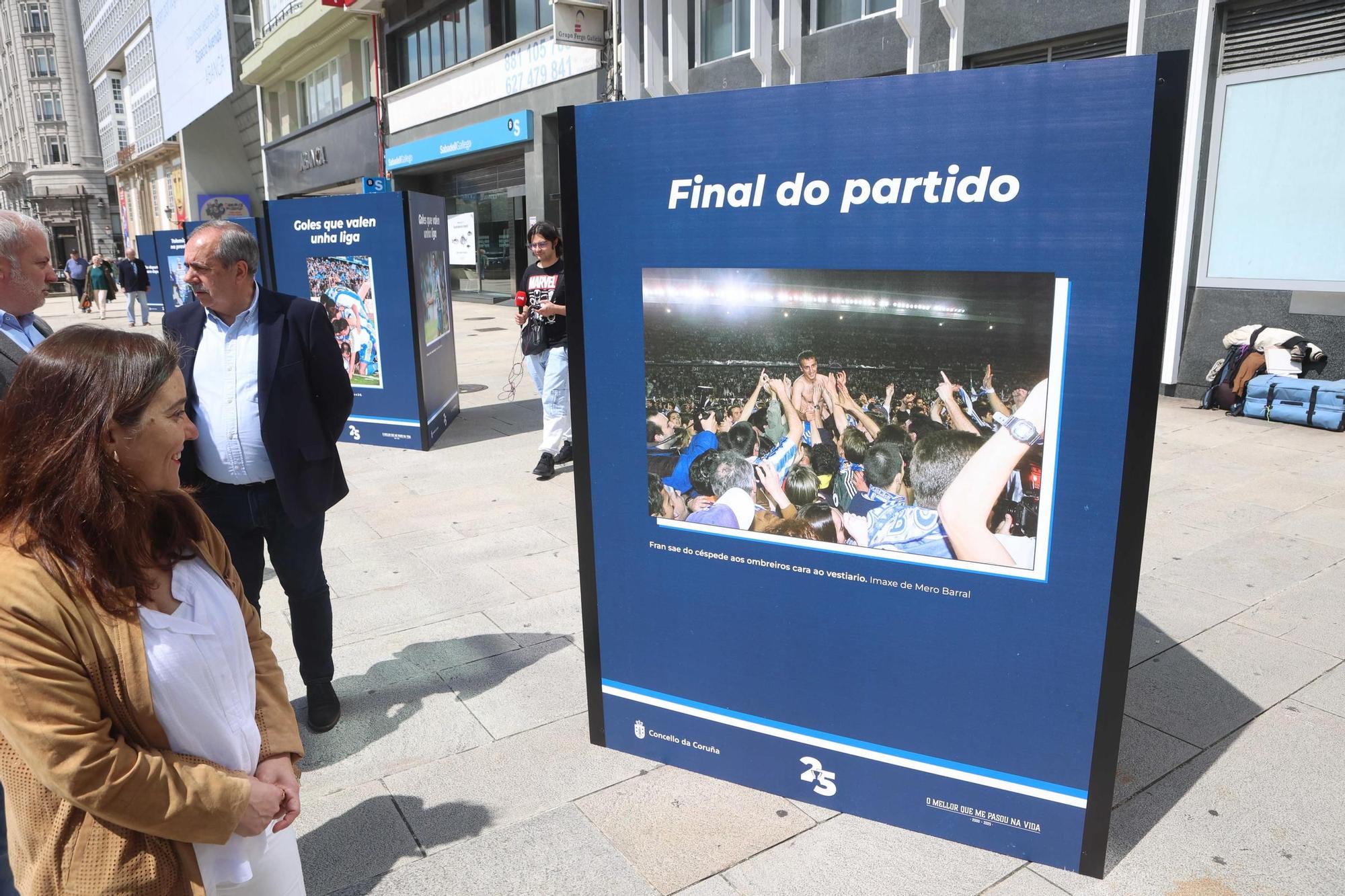 Exposición en el Obelisco por el 25 aniversario de la Liga que ganó el Dépor