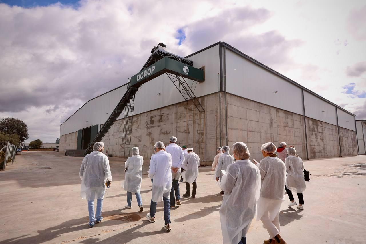 La nueva planta de almedras de Dcoop en Córdoba, en imágenes