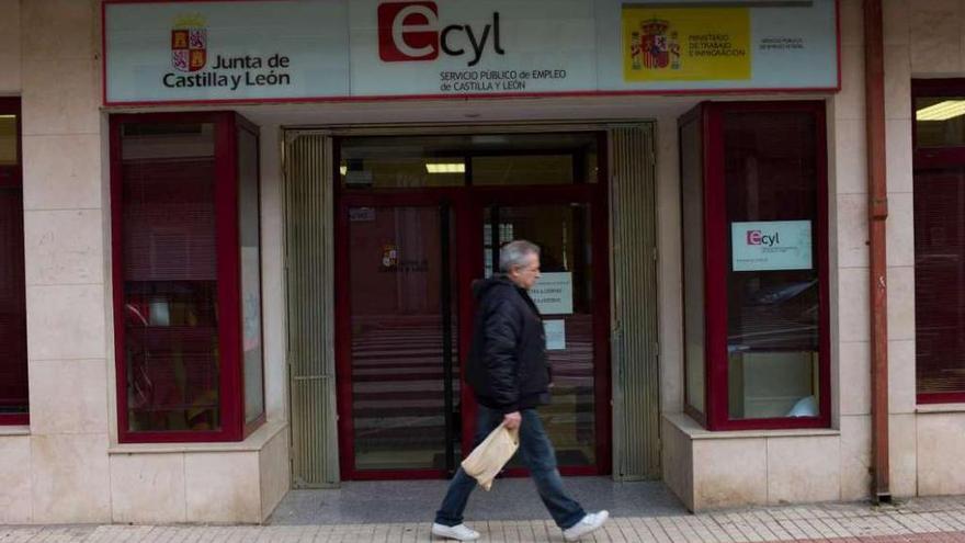 Fachada de la oficina del Servicio Público de Empleo de Benavente.