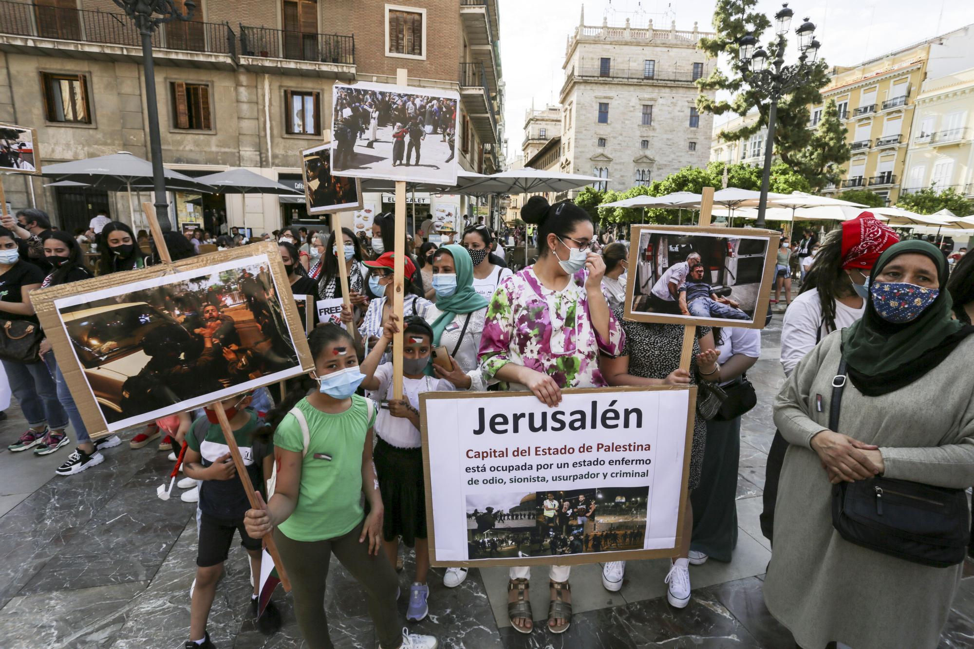 Una concentración en València denuncia la "masacre" en Gaza contra el pueblo palestino
