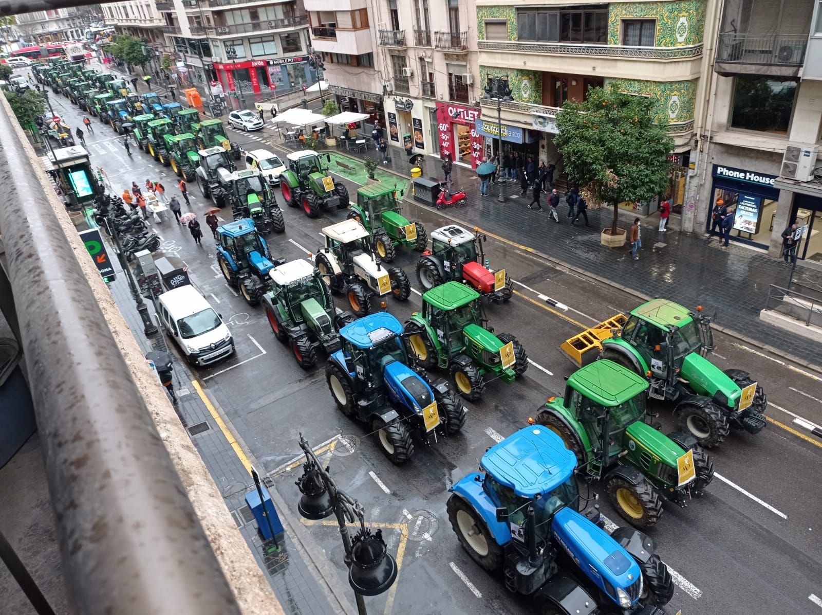 Protestas de los agricultores en las calles de València por la situación del campo