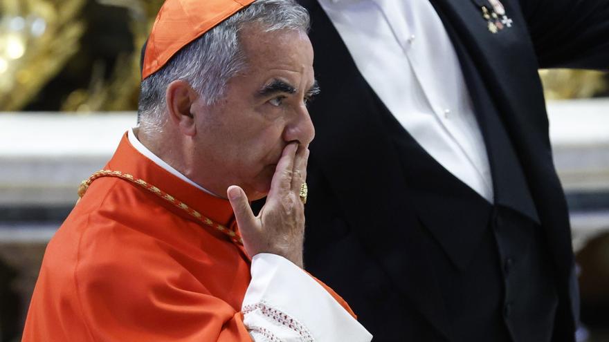 El Vaticà inhabilita un cardenal i el condemna a cinc anys i mig de presó i 8.000 euros de multa per malversació