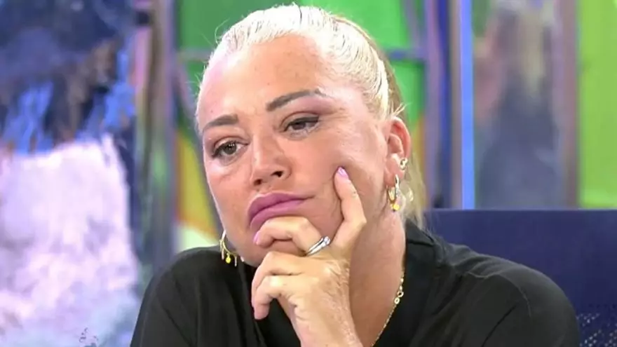 Belén Esteban arrastra por el lodo a Jesulín de Ubrique tras lo que está ocurriendo en Los Ángeles: "No tiene cobertura"