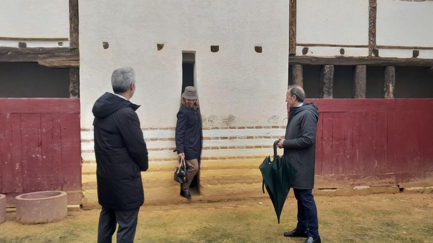 Una infanta a pie de calle... y de plaza