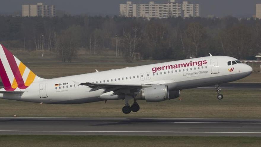 Un avión de Germanwings, durante un aterrizaje.