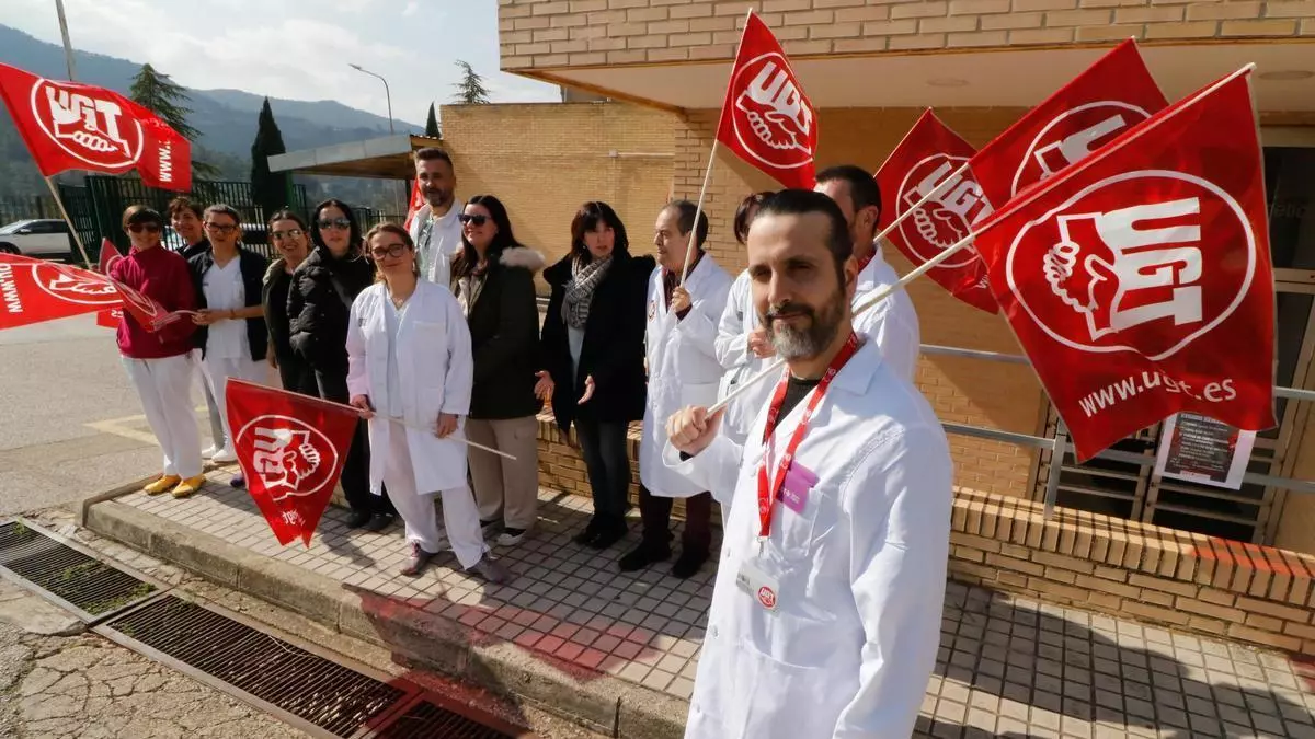 Movilizaciones en los hospitales de Alcoy y Orihuela por la falta del plus de peligrosidad en Resonancia Magnética