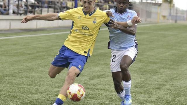 Valentín guía al Juvenil en el primer pulso ante el Celta | UD LAS PALMAS