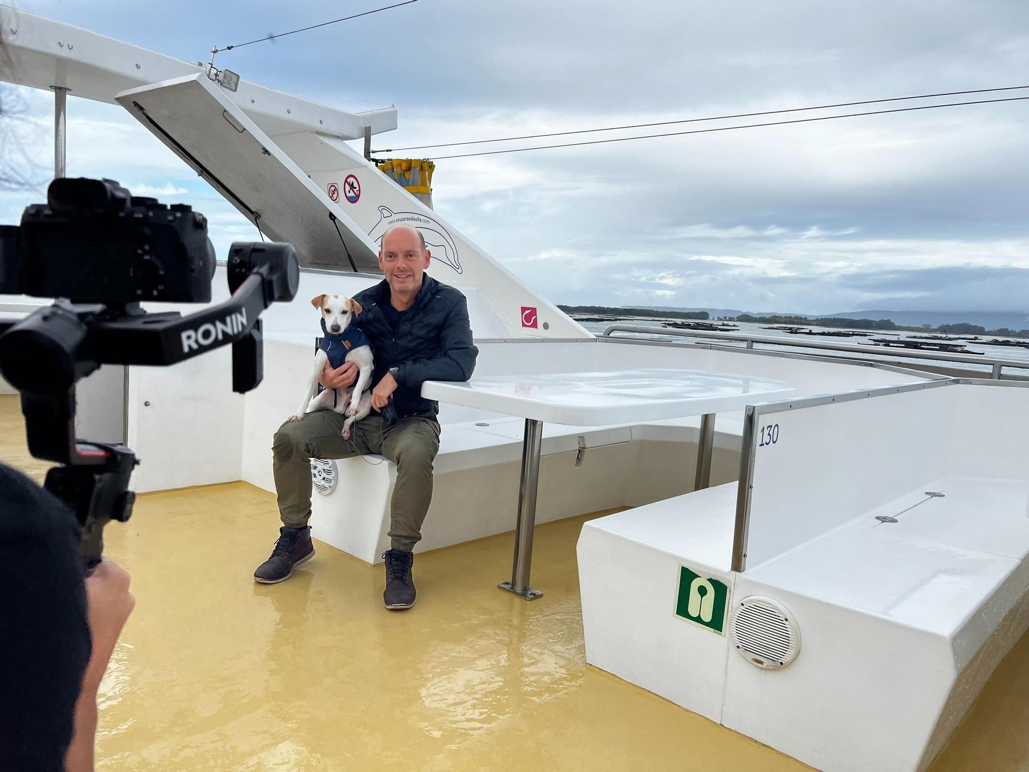 Así disfruta  de las Rías Baixas el perro "influencer" Pipper