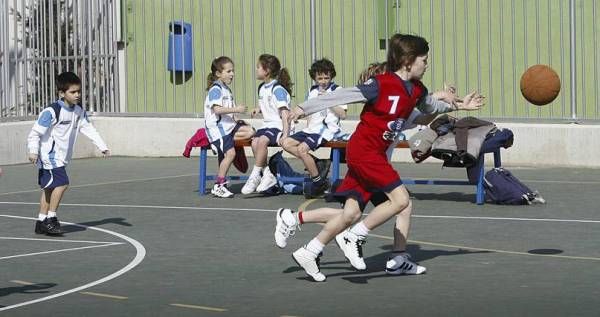 BALONCESTO: Maristas-Helios (liga de escuelas) / St Casablanca-Helios (preinfantil femenino)  / Compañía de María-Helios (benjamín femenino)  / Alierta-Helios (alevín femenino B)